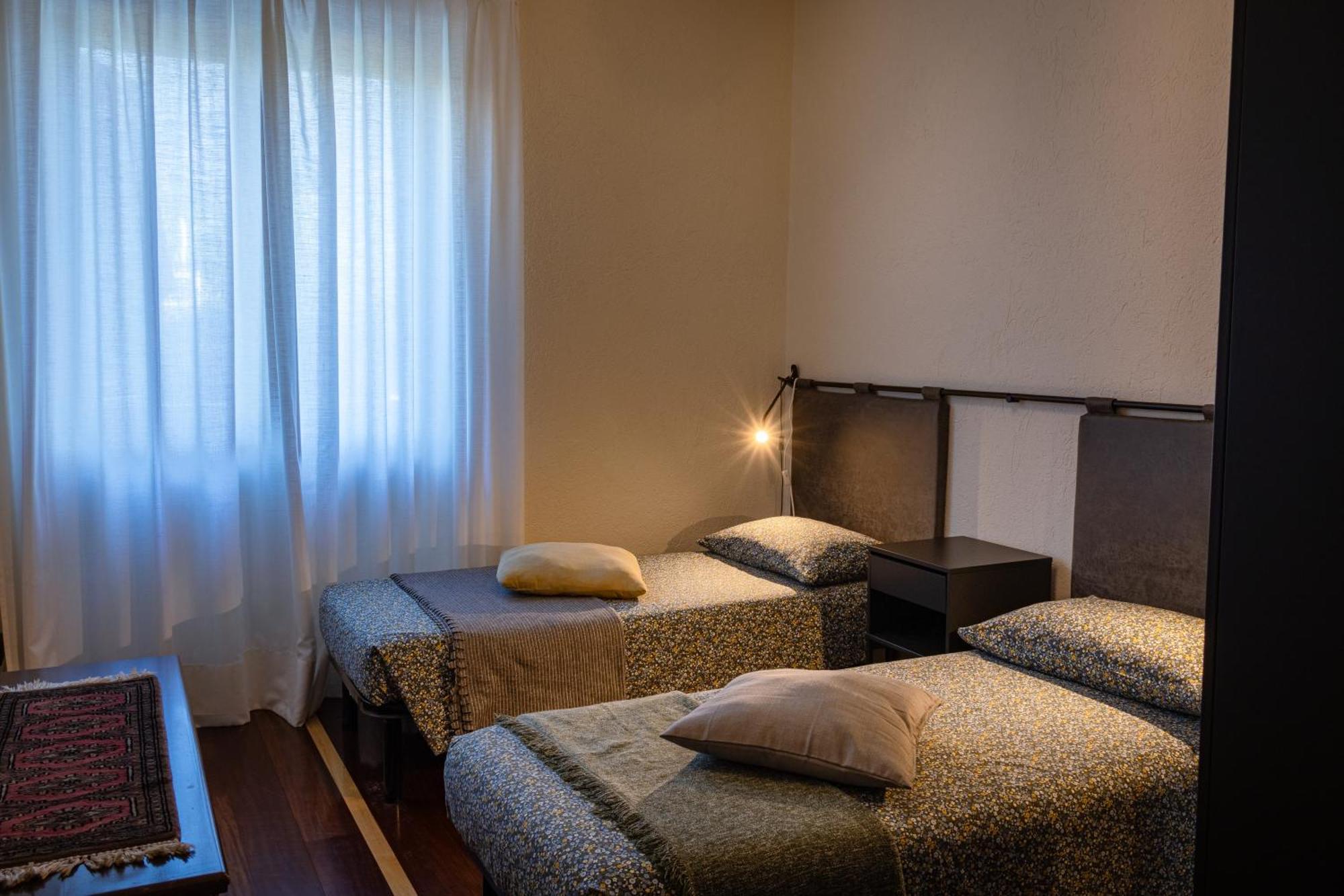 Villa Mara - Aosta - 200 Mq - Wifi - Jacuzzi - Parcheggio - Giardino מראה חיצוני תמונה