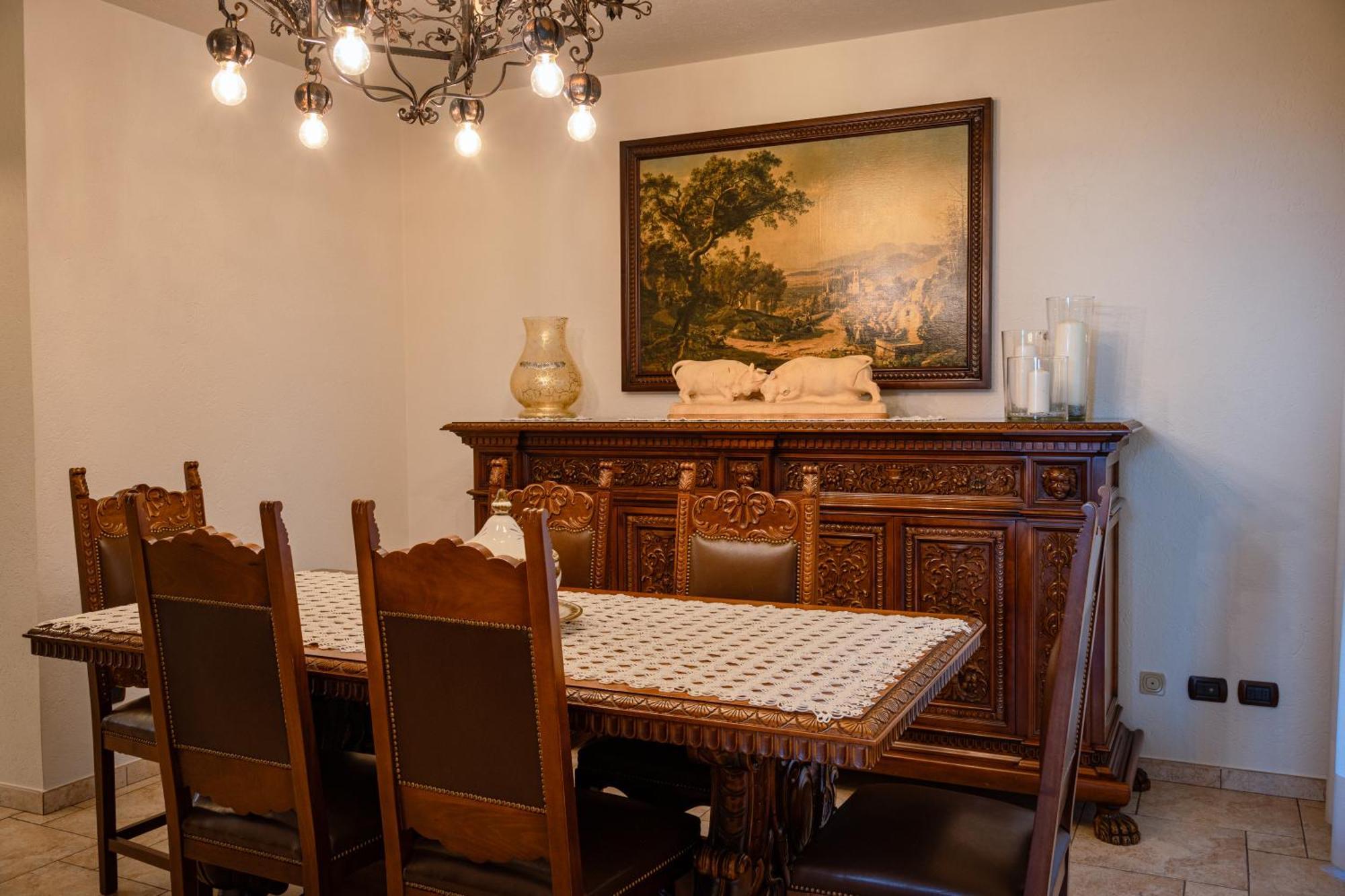 Villa Mara - Aosta - 200 Mq - Wifi - Jacuzzi - Parcheggio - Giardino מראה חיצוני תמונה